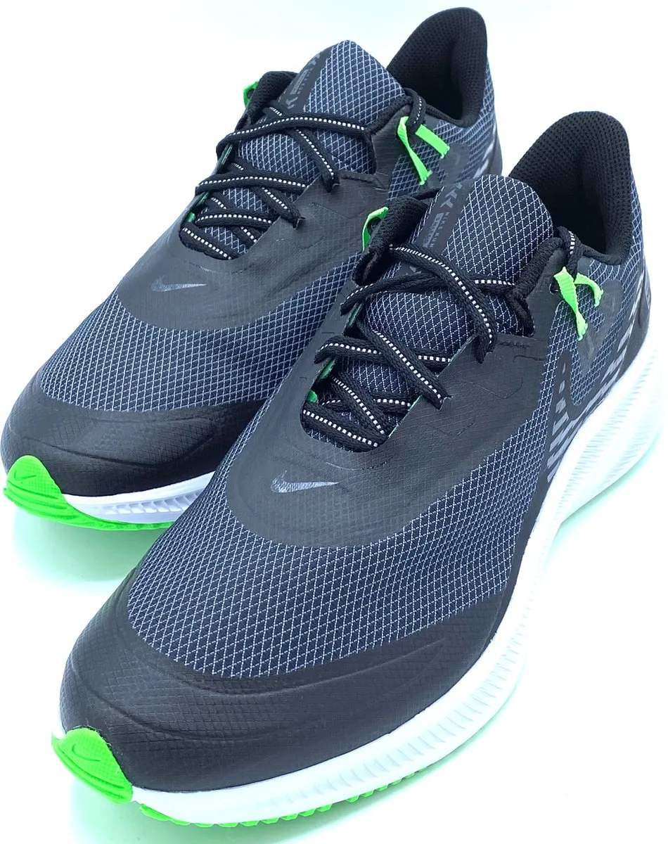 Nike Quest 3 Shield Heren Hardloopschoenen 42.5 - Zwart/Wit
