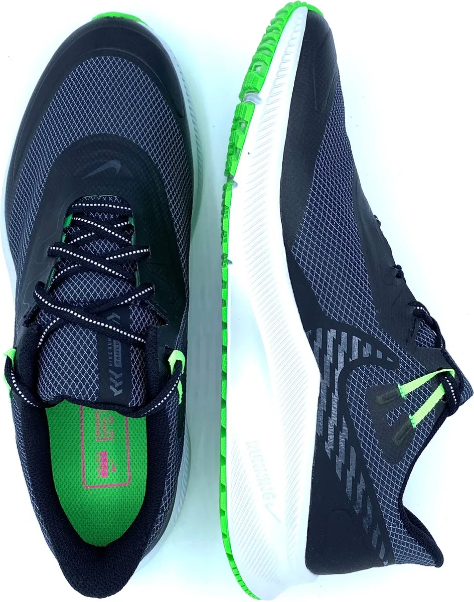 Nike Quest 3 Shield Heren Hardloopschoenen 42.5 - Zwart/Wit