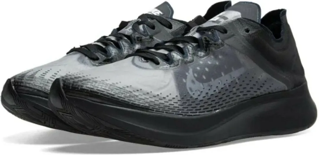 Nike Zoom Fly SP Fast BV3245-002 - Hardloopschoen 38.5 - Zwart