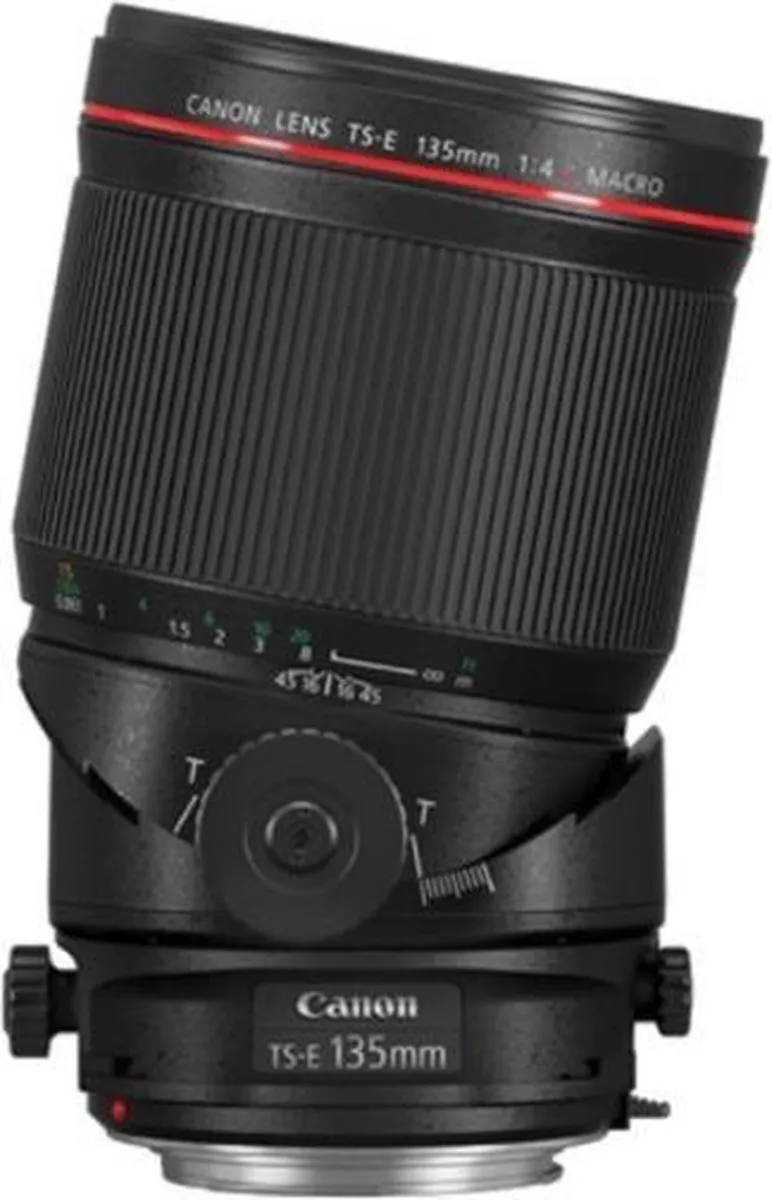 Canon TS-E 135mm f/4L Macro Lens - 82mm