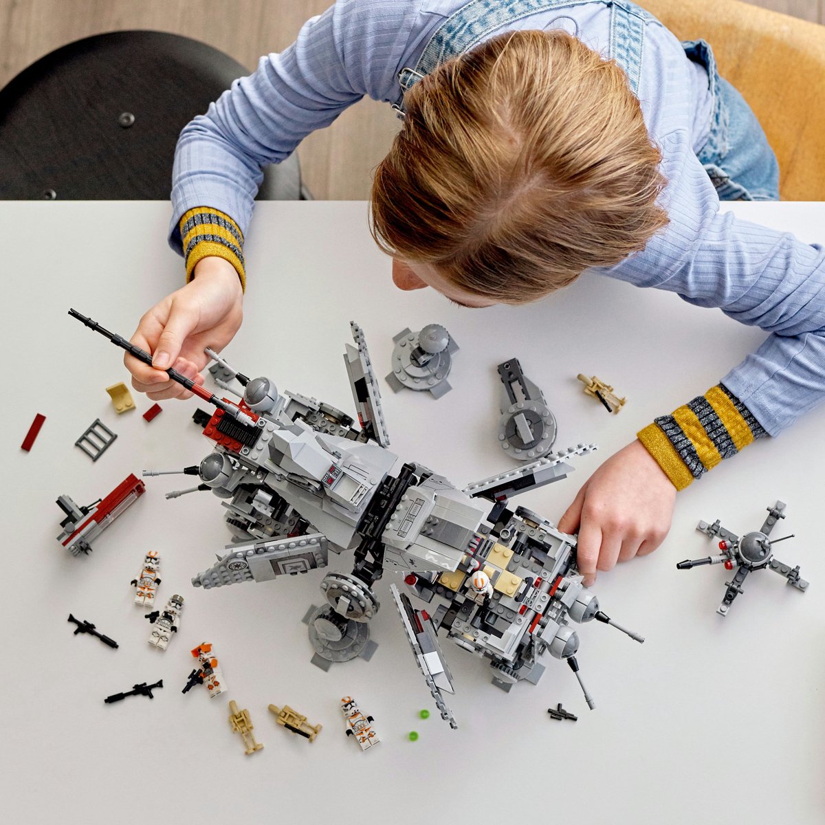 LEGO Star Wars AT-TE Walker Verstelbaar Model met Clone Troopers en Droid Figuren - 75337