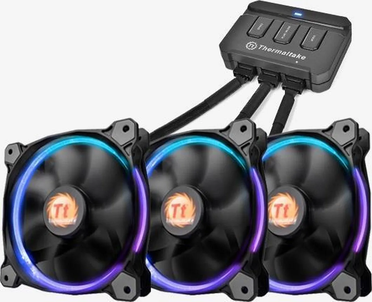 Thermaltake RIing 14 CL-F043-PL14SW-B Ventilator - 3x 14cm Zwart