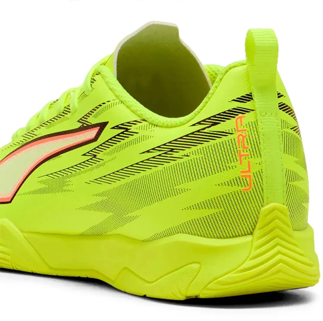 PUMA Ultra 6 Play Zaalschoenen - 32.5 - Geel