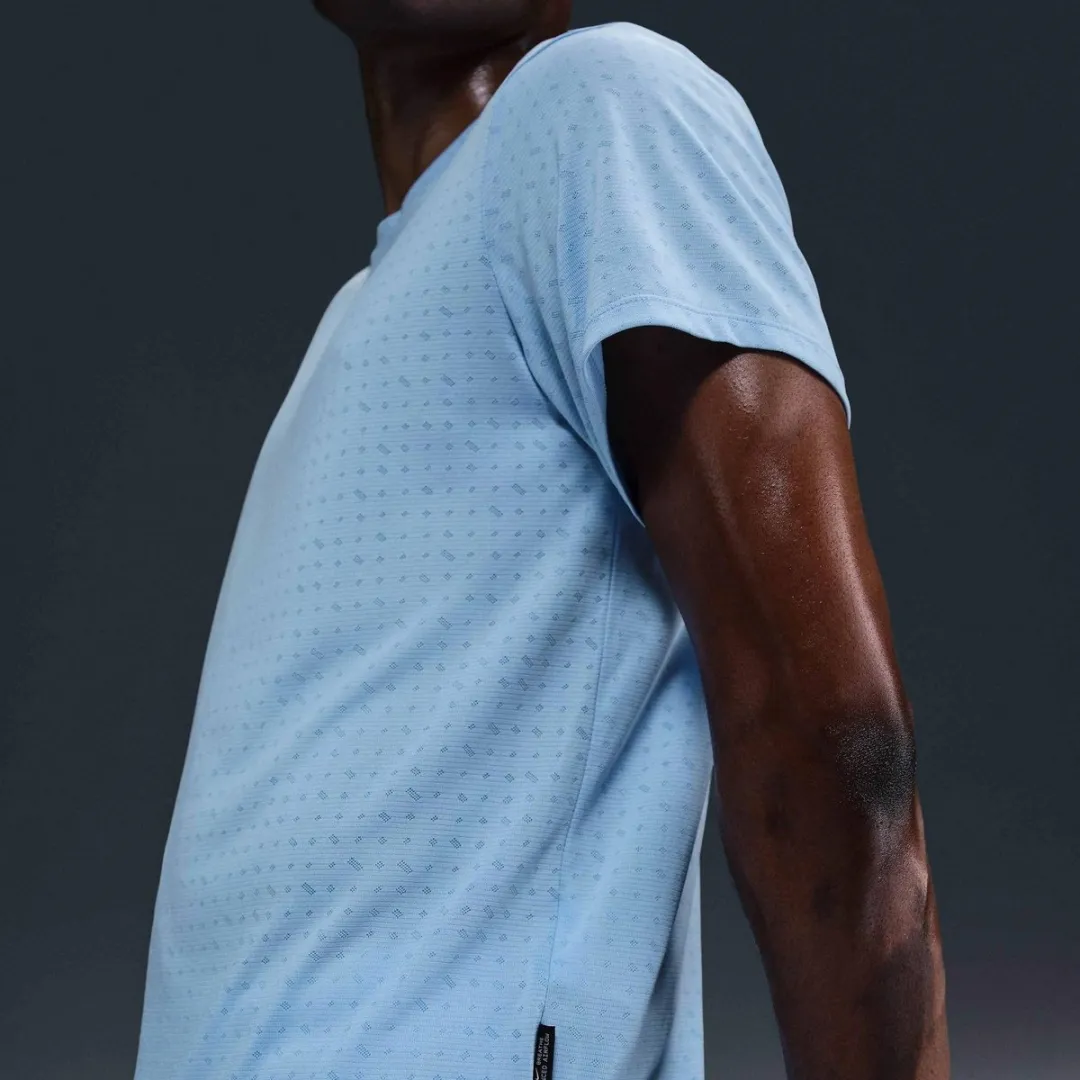Nike Dri-FIT Miller Breathe Shirt Heren S - Lichtblauw
