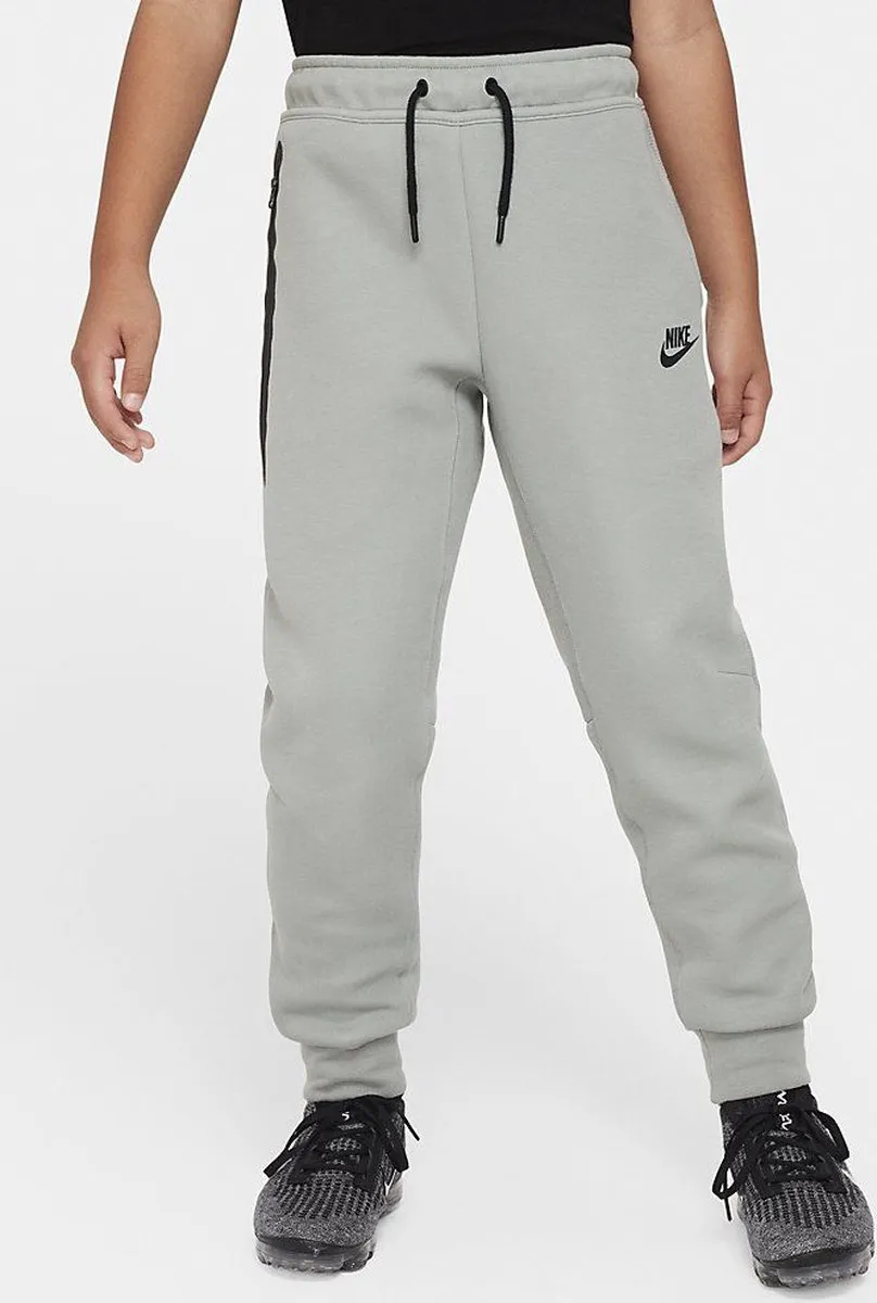 Nike Sportswear Tech Fleece Joggingbroek FD3287-330 - Mica Green - Maat 140/152
