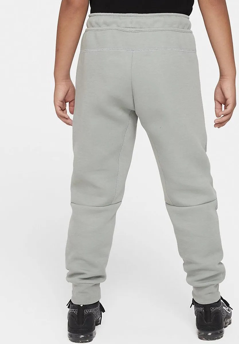 Nike Sportswear Tech Fleece Joggingbroek FD3287-330 - Mica Green - Maat 140/152