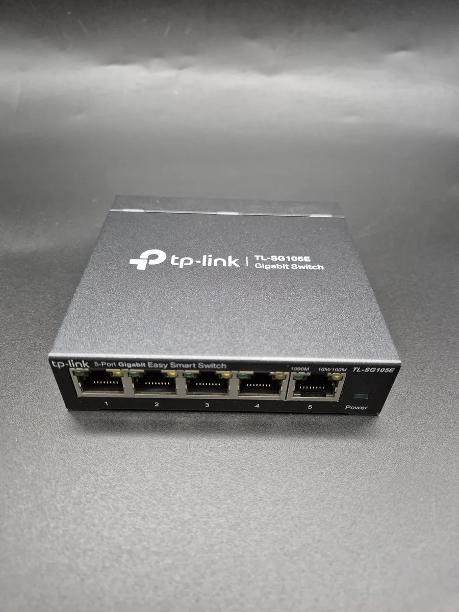 TP-Link TL-SG105E IP TV Switch V4 - 5x Ethernet - 1x SFP - 1000 Gbps
