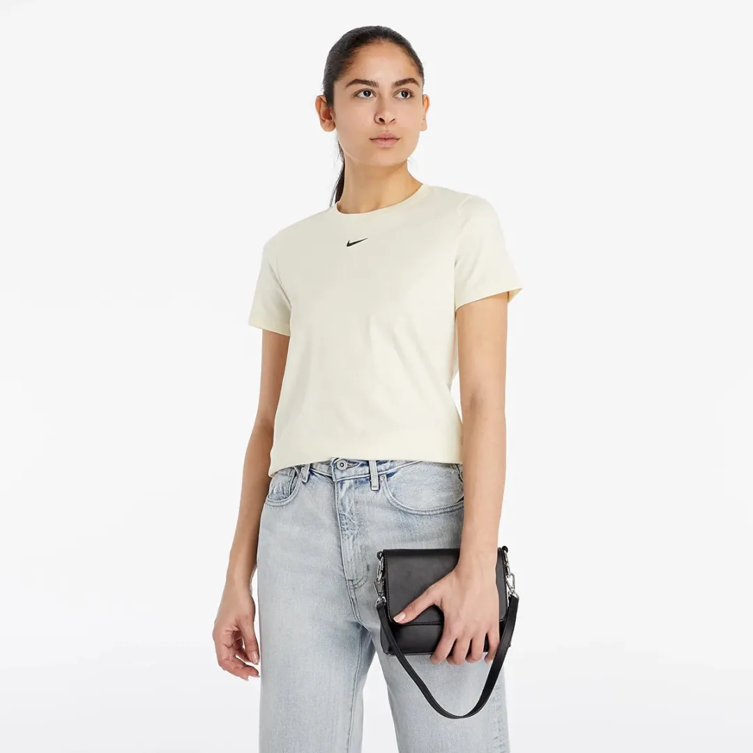 Nike Essential T-shirt Dames Crew Coconut Milk Beige - XS