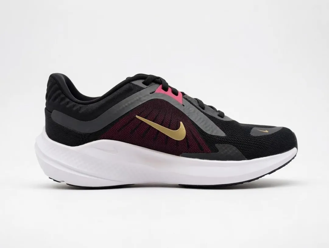 Nike Quest 5 Sportschoen - Zwart/Paars 37.5