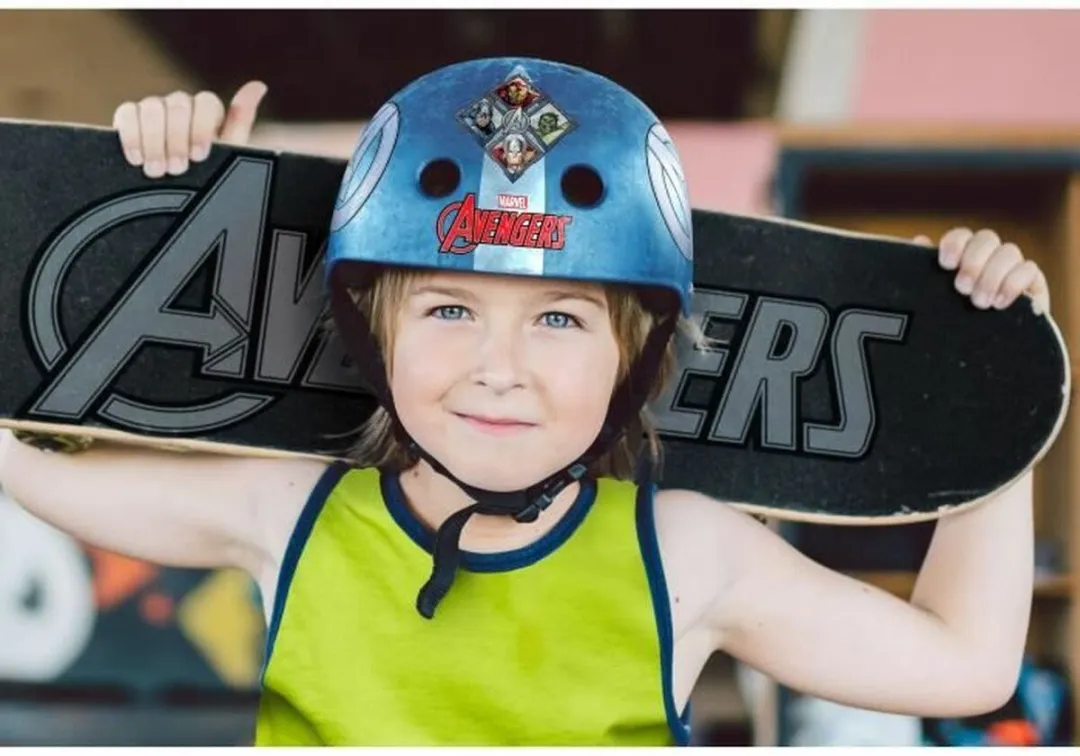 Marvel Avengers Skatehelm - Maat 54-60cm - Blauw