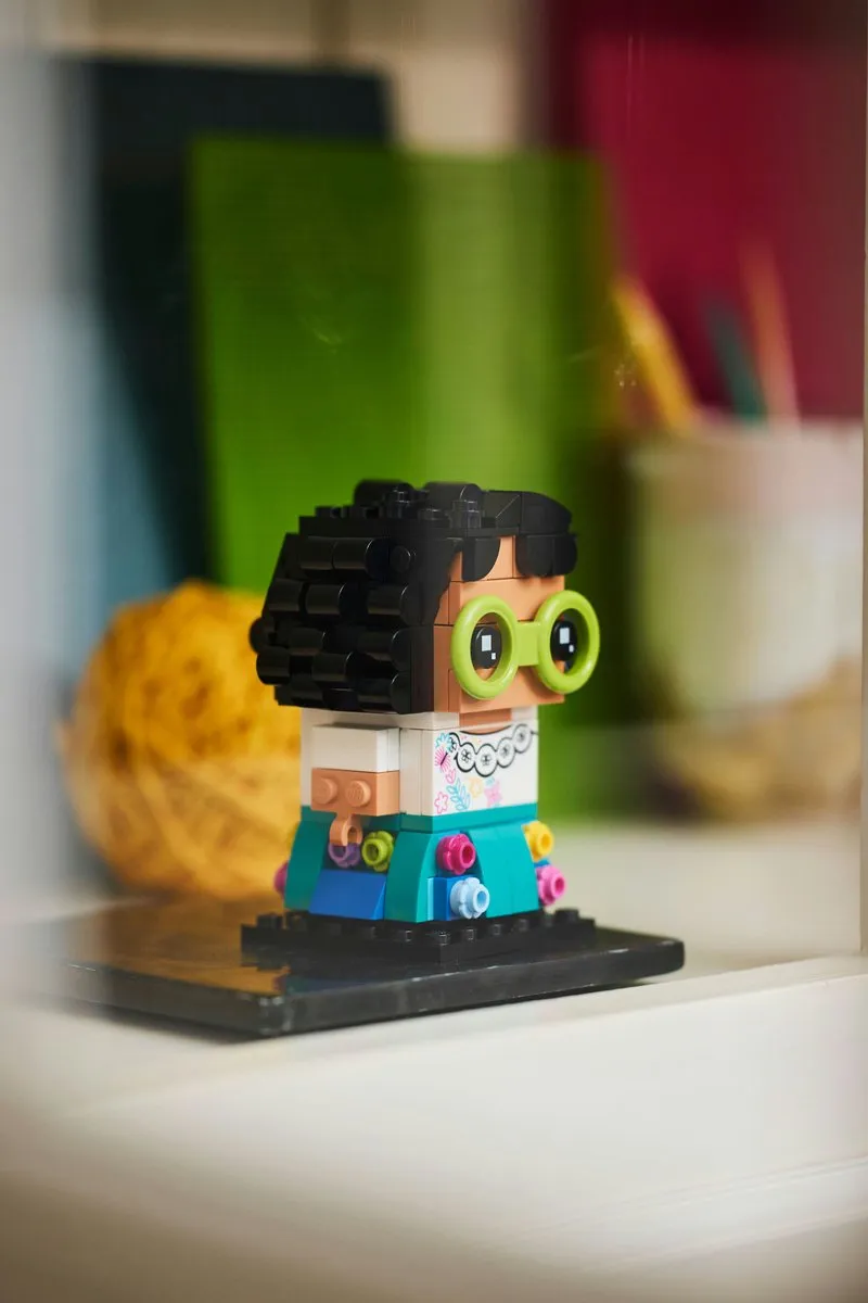 LEGO Disney Encanto Brickheadz 40753 Mirabel Madrigal - 179 Stukken - afbeelding 2 van 6
