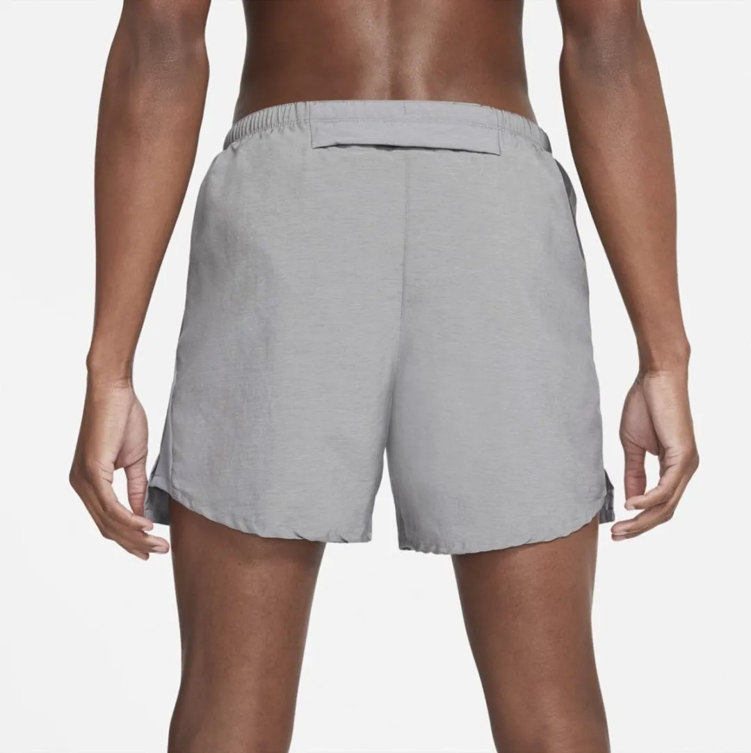 Nike Challenger Short 5" Sportbroek S - grijs