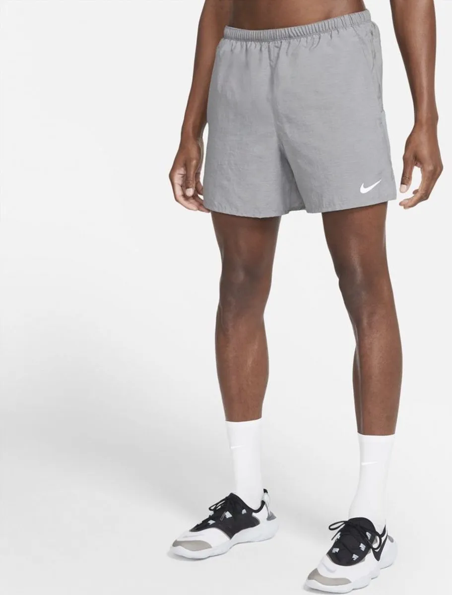 Nike Challenger Short 5" Sportbroek S - grijs