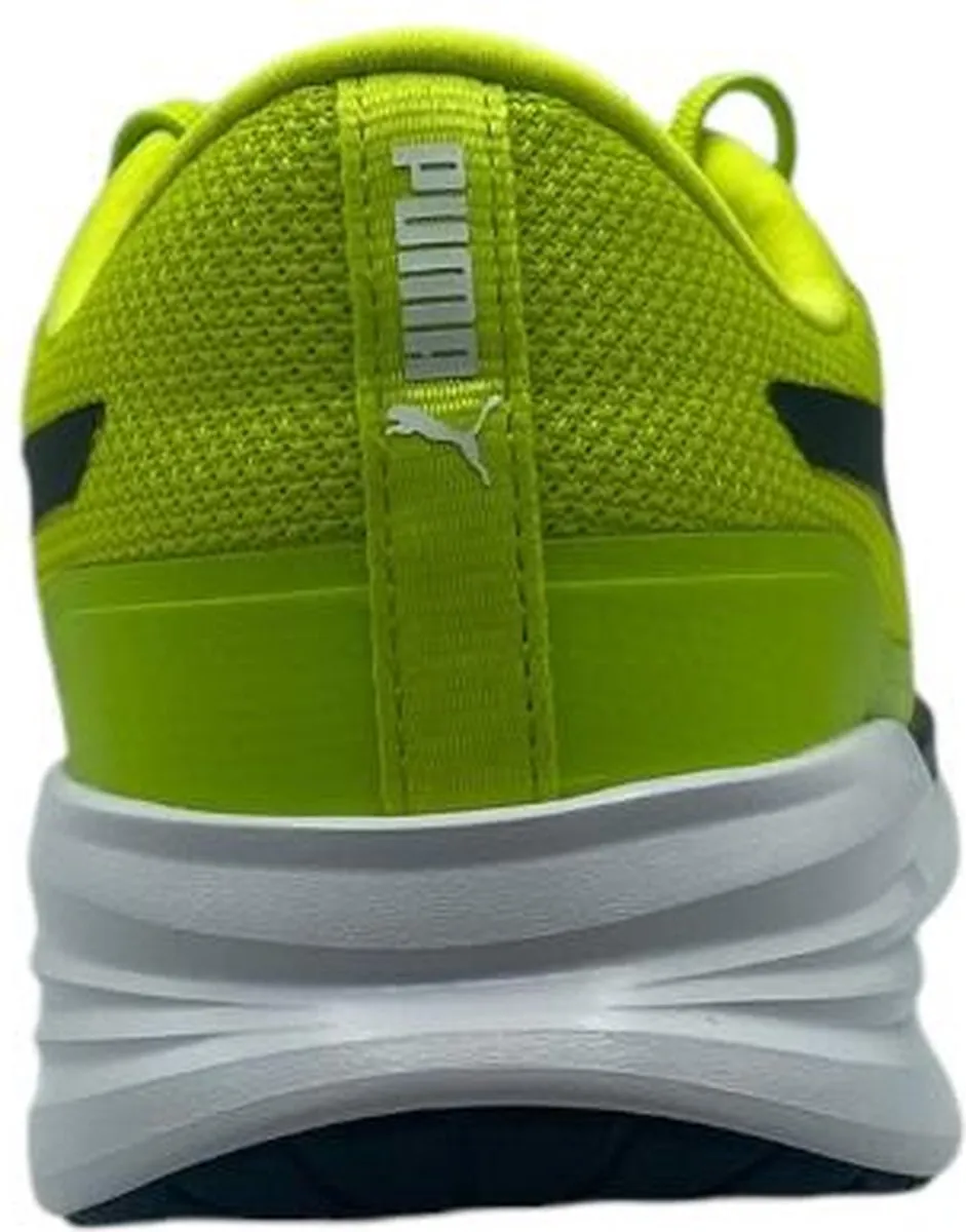 PUMA Night Runner V3 Schoenen - Maat 46 - Groen/Zwart