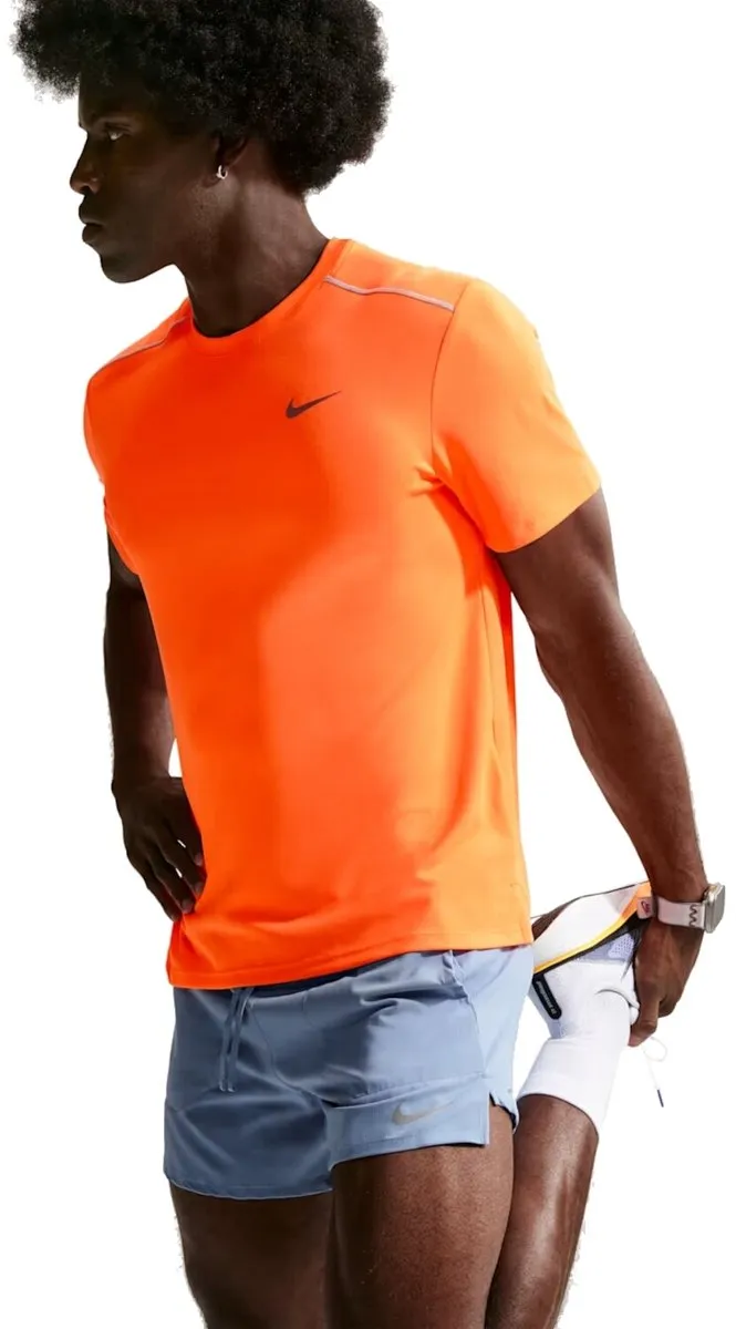 Nike Miler Dri-FIT Heren Training T-shirt IF2082-803 - Oranje