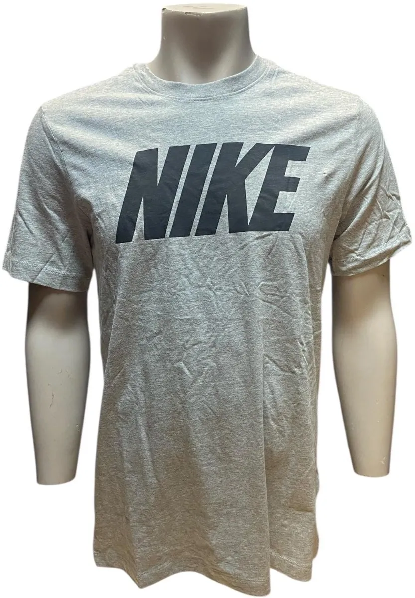 Nike T-shirt L