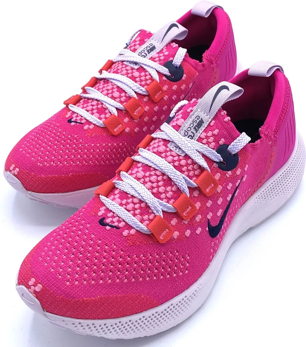 Nike React Escape Sportschoenen Dames - Maat 38 Roze