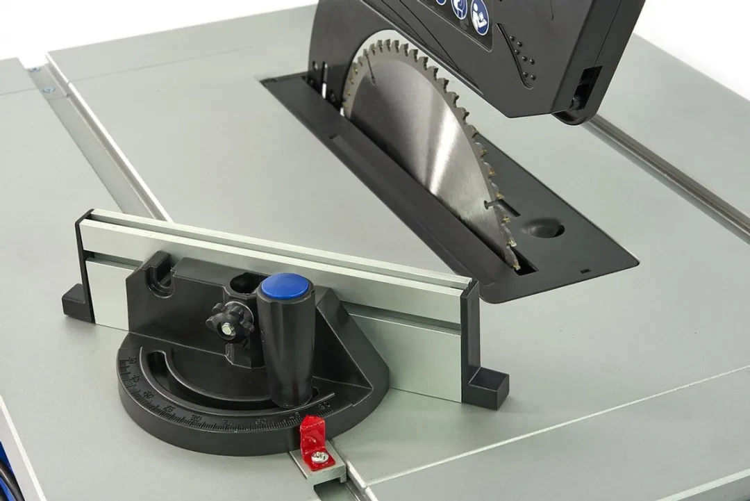 HBM 255mm Cirkelzaagtafel 1600W - 250mm Zaagblad