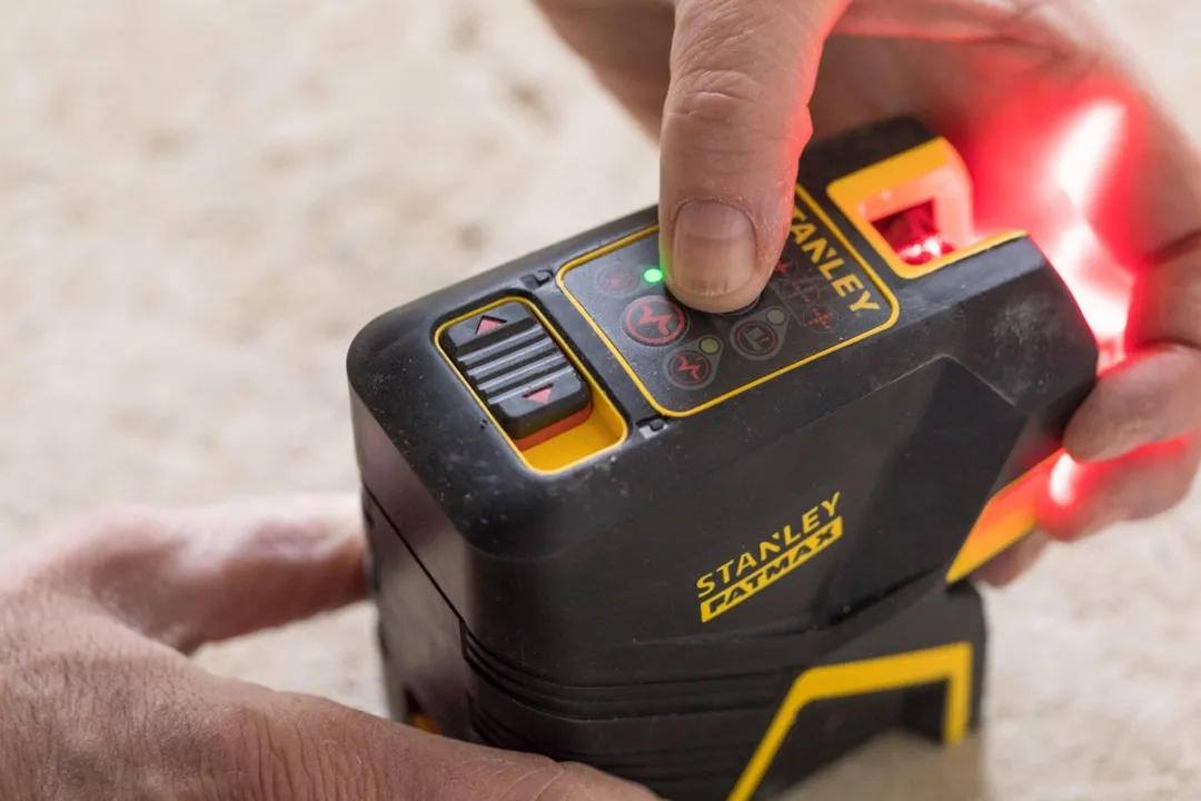 Stanley FatMax FMHT1-77415 5-Punts Kruislaser - Rood
