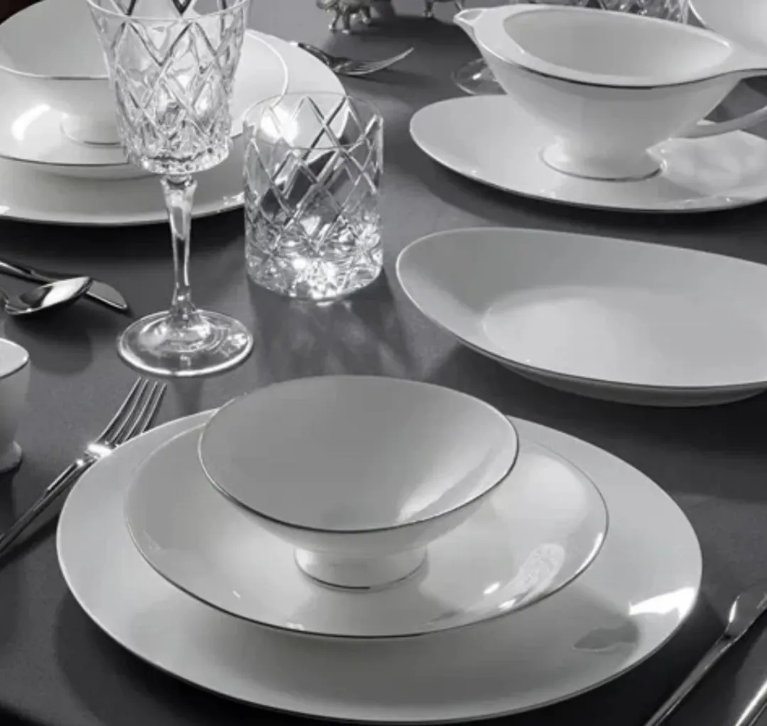 Jumbo Moon Platina Serviesset 64-delig - 12 Personen - Bone China - Wit met Platinum rand