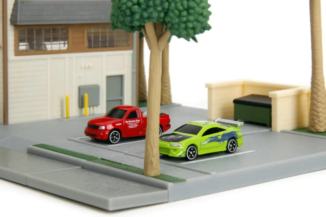 Jada Toys Fast & Furious Nano Metalfigs Toretto’s Café - 253203095 - Multi