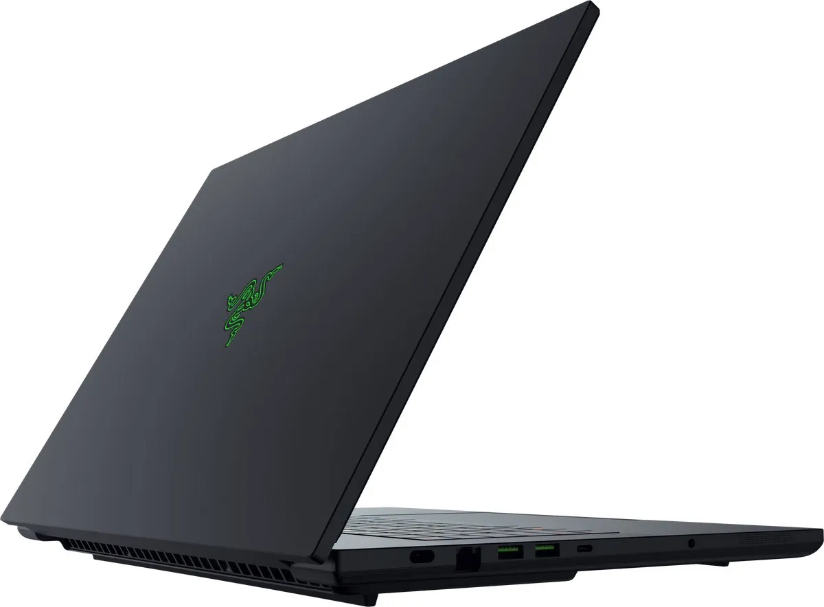 Razer Blade 18 Gaming Laptop - RTX 5070Ti 32GB 1TB
