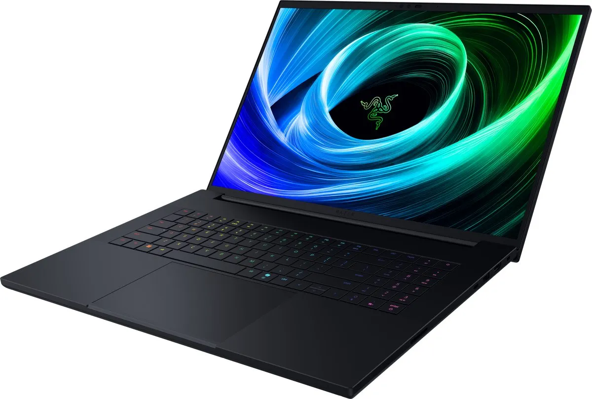 Razer Blade 18 Gaming Laptop - RTX 5070Ti 32GB 1TB