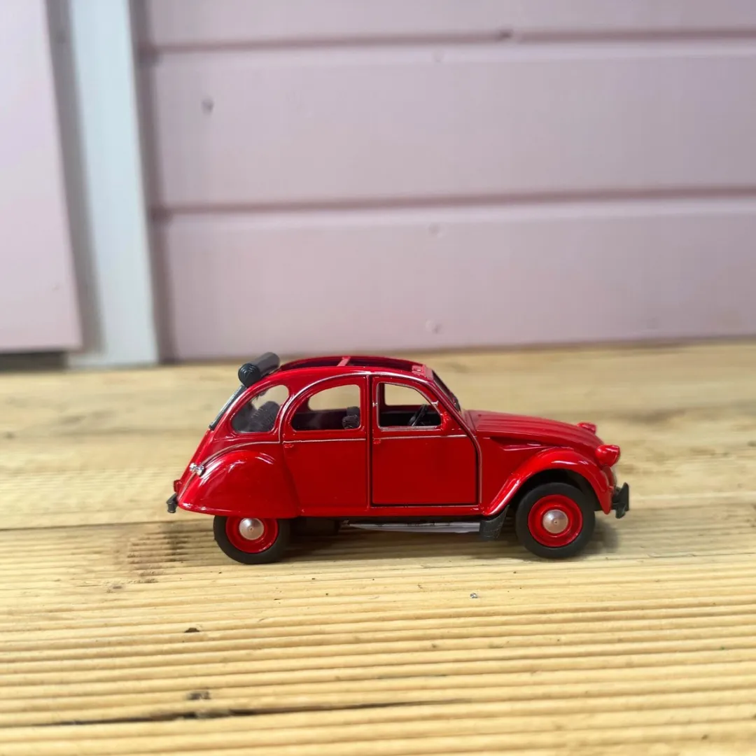 Goki Citroën 2CV Cabrio Rood 1:34-39