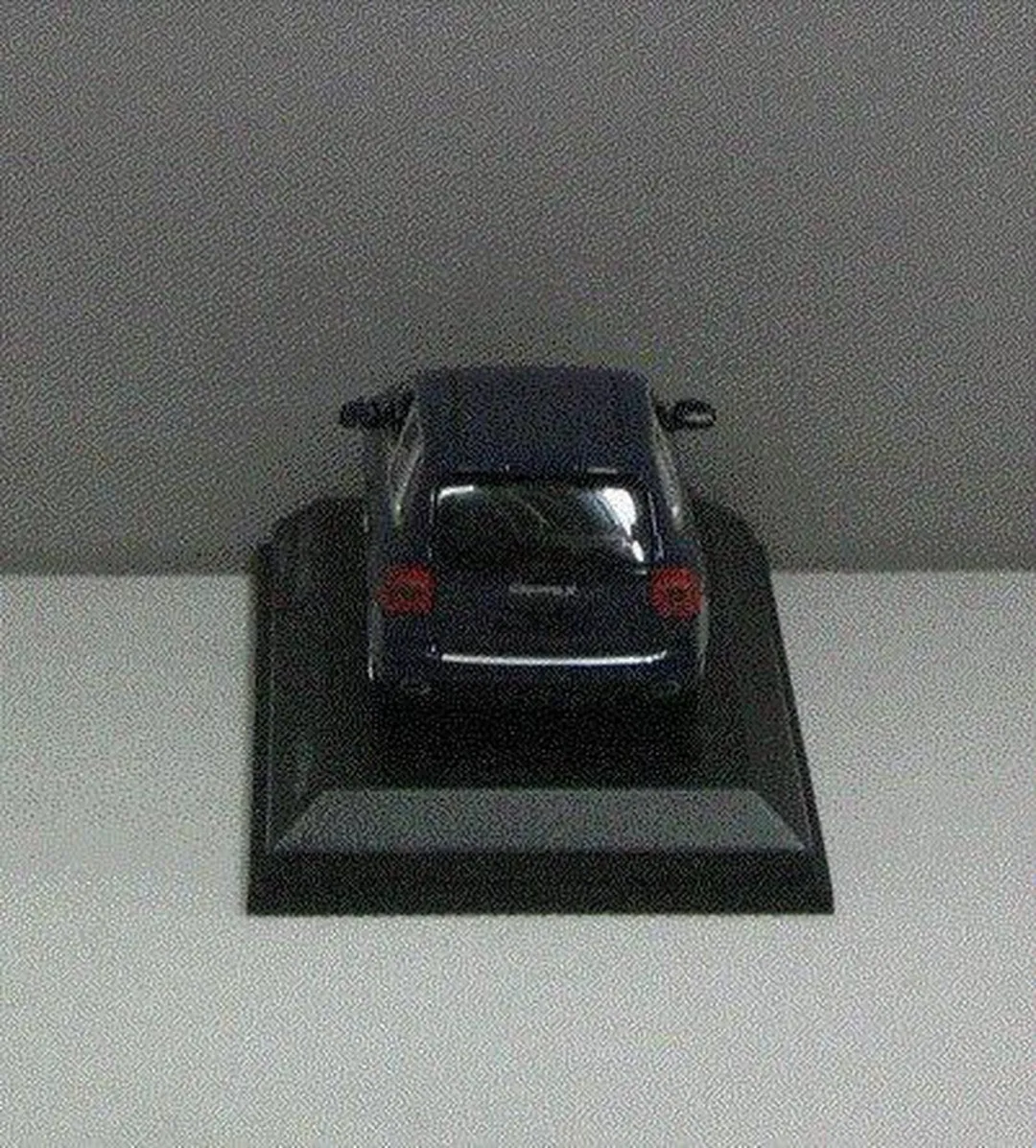 Porsche Cayenne S 2007 Minichamps 1:64