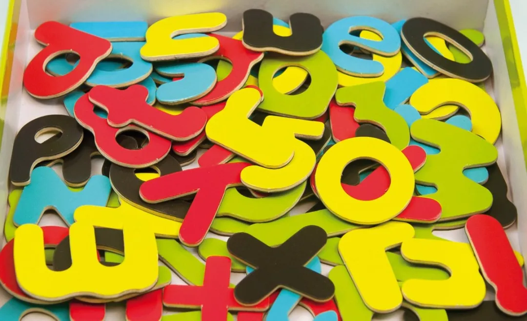 Andreu Toys Magnetische Letters en Cijfers 41516202 - Multikleur