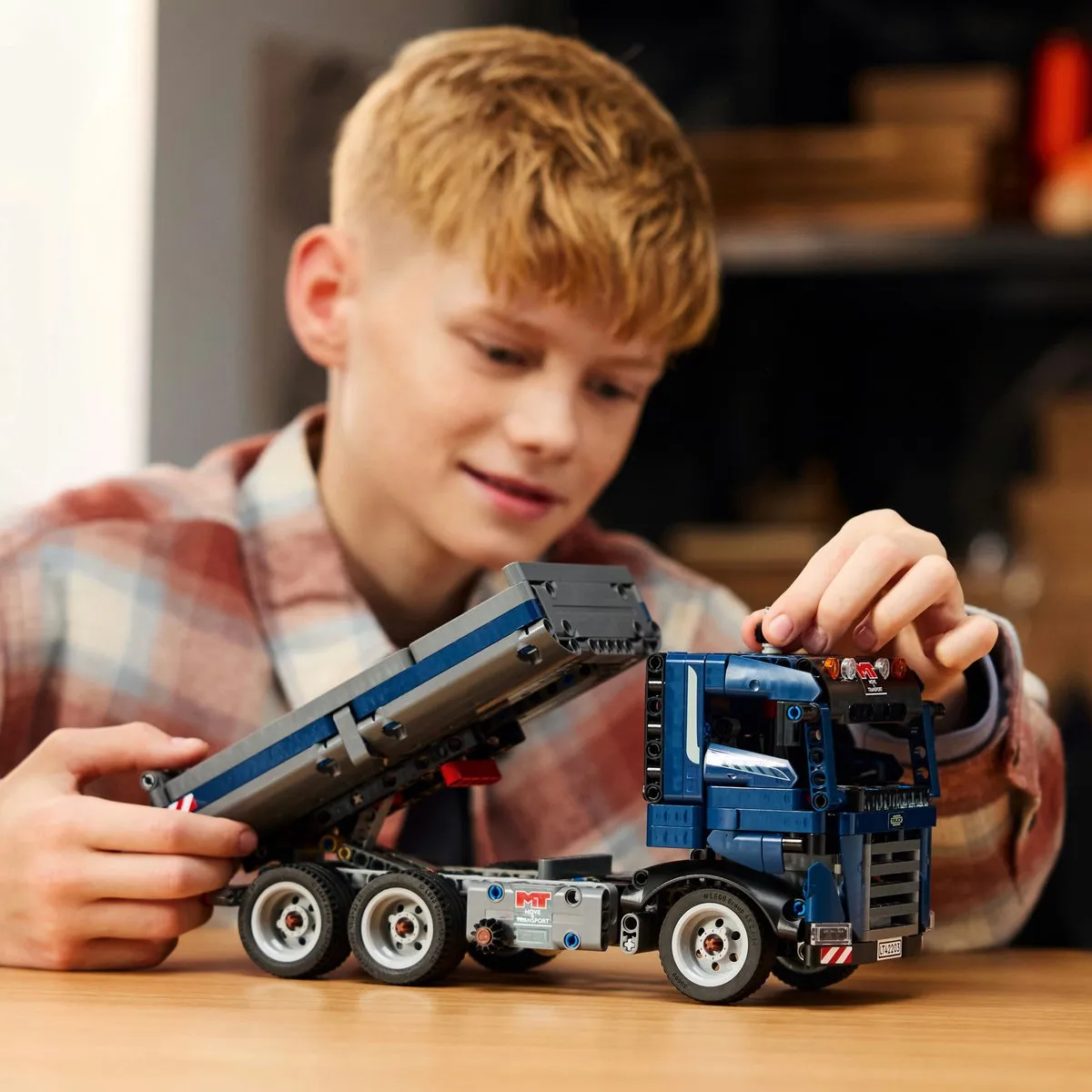 LEGO Technic Vrachtwagen met Kiepfunctie 42203 - 462 Stukken