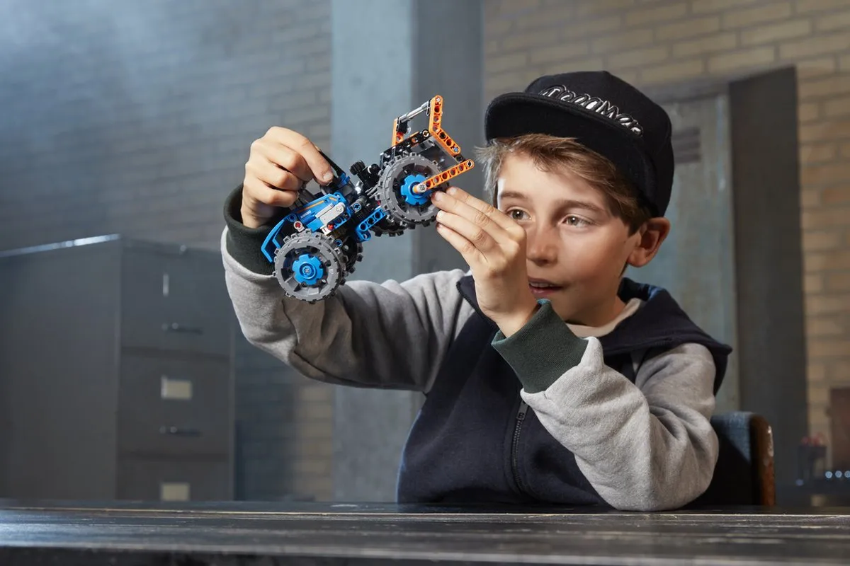 LEGO Technic Afvalpersdozer 42071 - 171 Stukken - Zwart - afbeelding 6 van 6