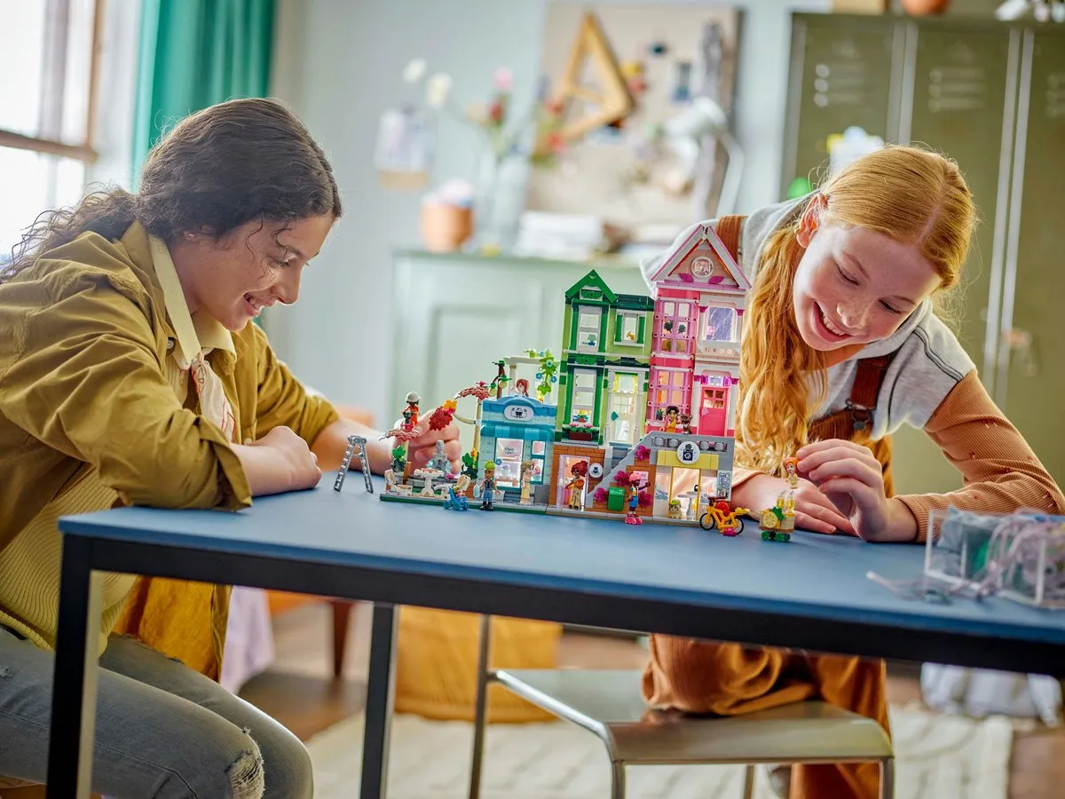 LEGO Friends Heartlake City Appartementen & Winkels 42670 - 2040 Stukken