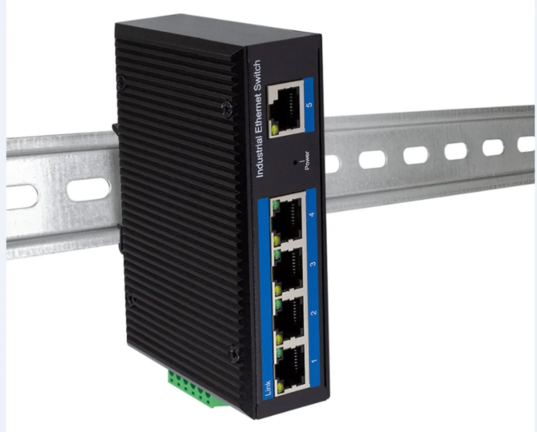 Logilink NS202P 5-Poort PoE Ethernet Switch - 10/100/1000 Mbit/s - Zwart