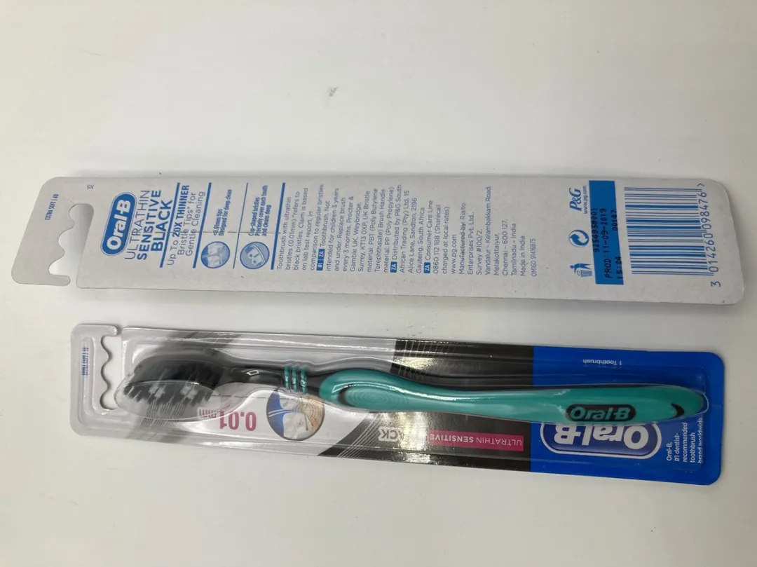 Oral-B Tandenborstels - 12 Stuks - Groen/Paars/Zwart