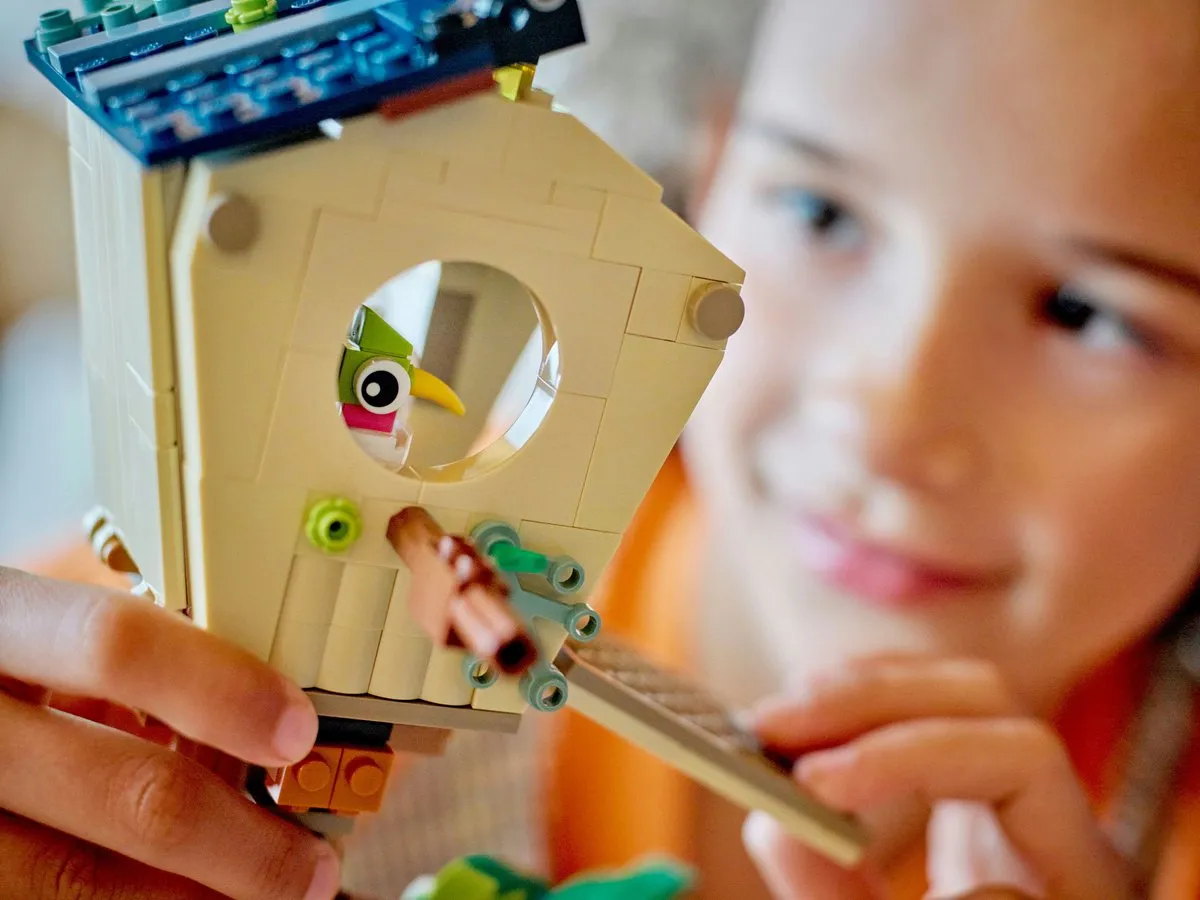 LEGO Creator 3-in-1 Vogelhuisje 31143 - 476 Stukken - afbeelding 2 van 6
