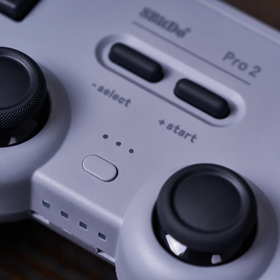8Bitdo Pro 2 SN Edition Gamepad - Multicolor