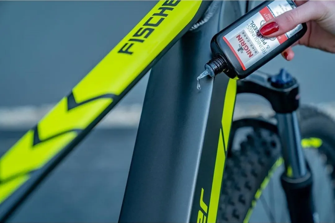 Fischer Nigrin Fietsolie 100ml - afbeelding 4 van 5