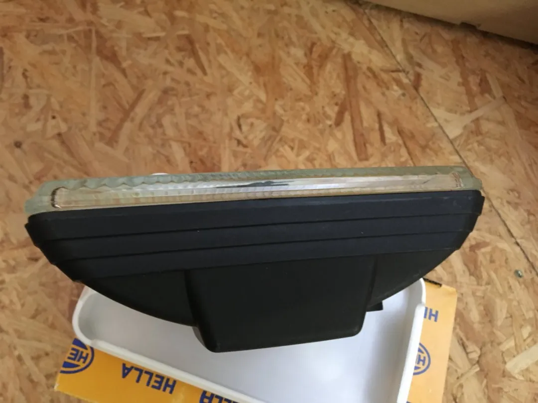 Hella Comet 450 Mistlamp 16.1cm - Geel
