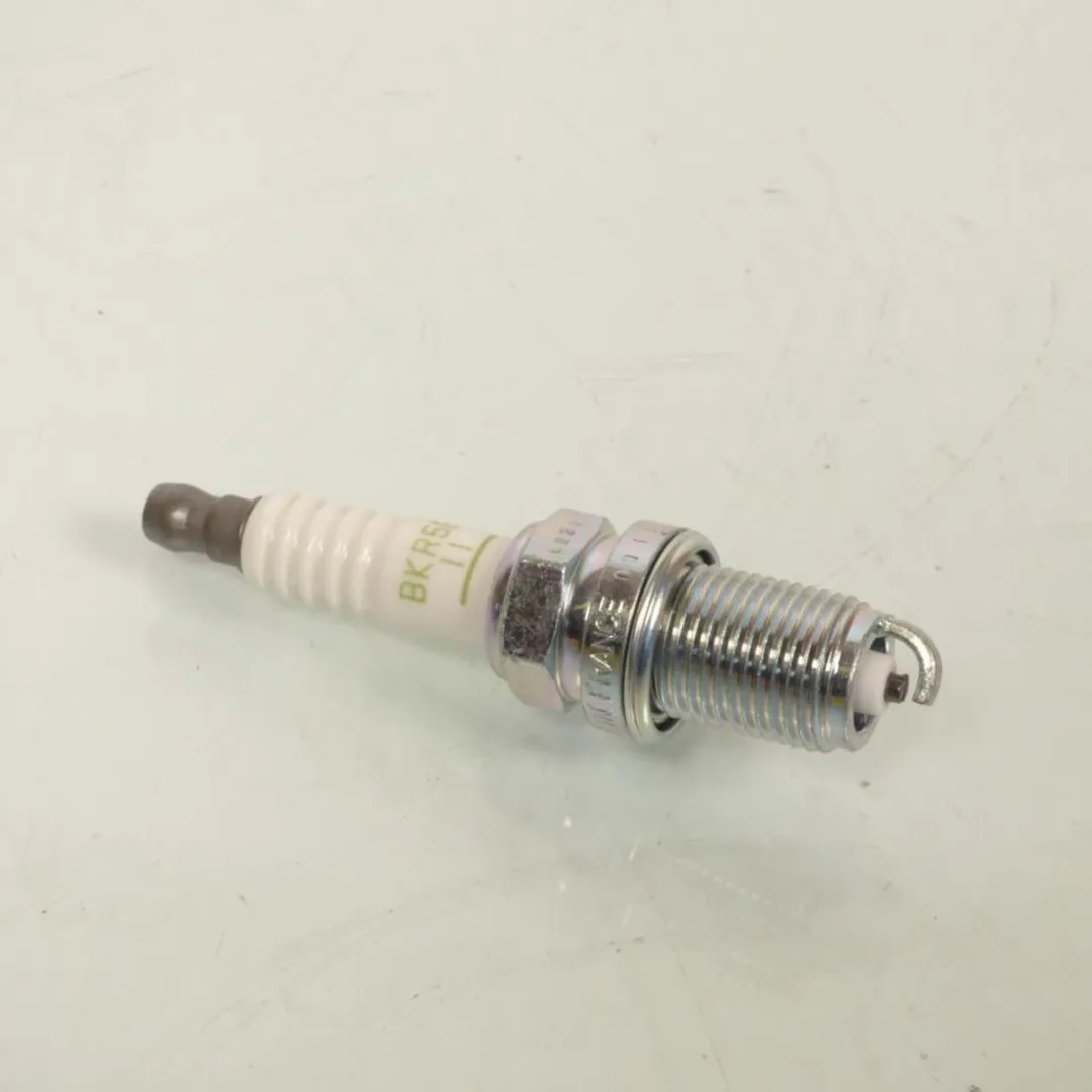NGK BKR5E-11 Bougies - 10 Stuks - Wit