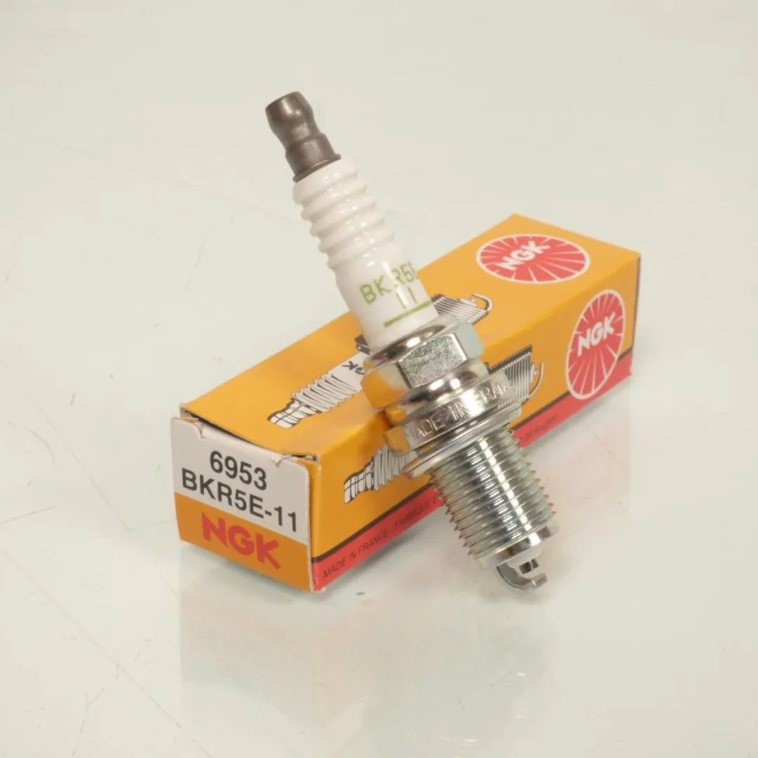 NGK BKR5E-11 Bougies - 10 Stuks - Wit