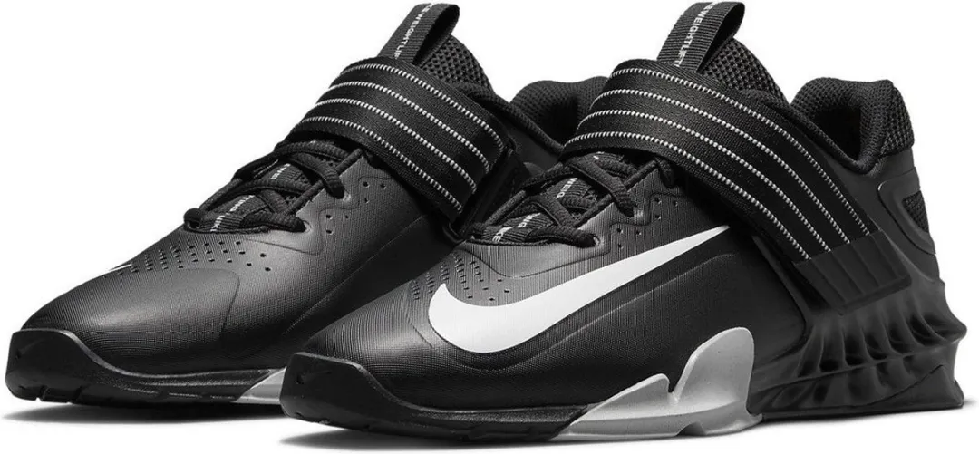 Nike Savaleos Schoenen - EU 43 - Zwart/Wit/Grijs/Laser Oranje