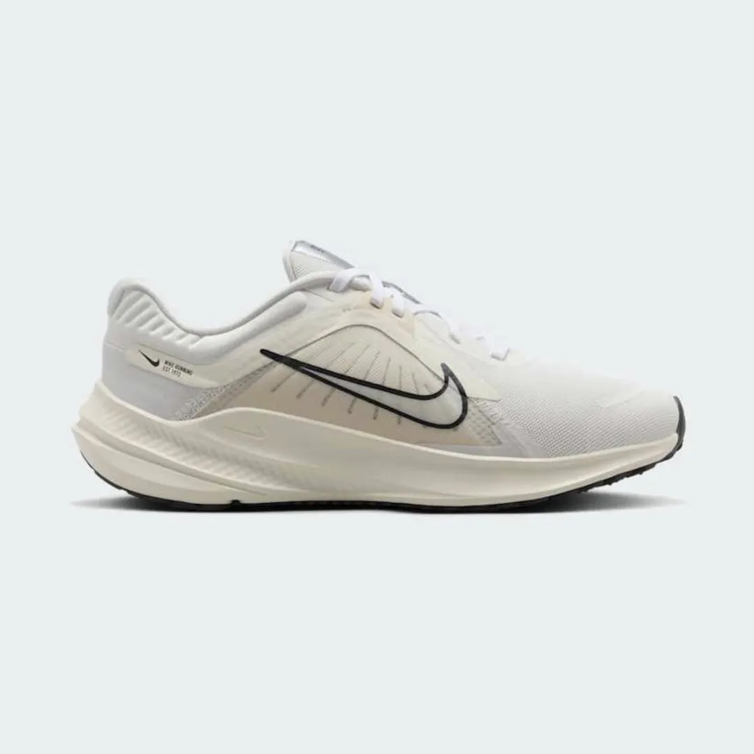 Nike Quest 5 Hardloopschoen 38.5