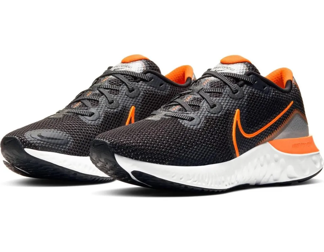 Nike Renew Run Sportschoenen - Maat 44 - Black/Total Orange