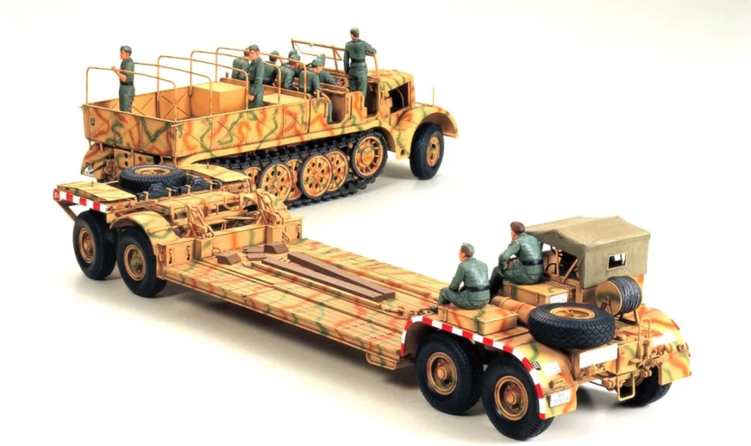 Tamiya 35246 German SdKfz.9 Famo Modelbouwpakket - 1:35 - Multi