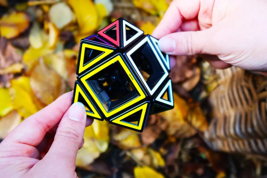 Recent Toys Hollow Skewb Cube M5098 - Meerkleurig