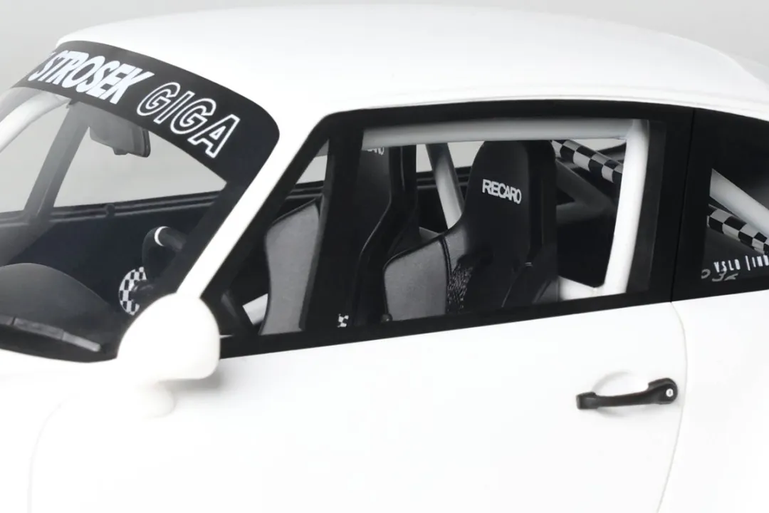 Porsche Strosek Giga GT525 Modelauto - Wit