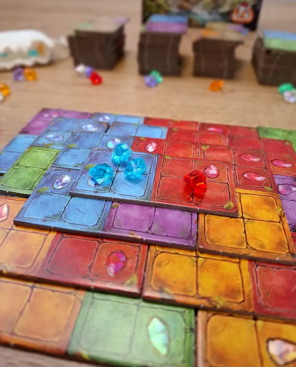 White Goblin Games Pyramido Verloren Schatten - 2-6 Spelers