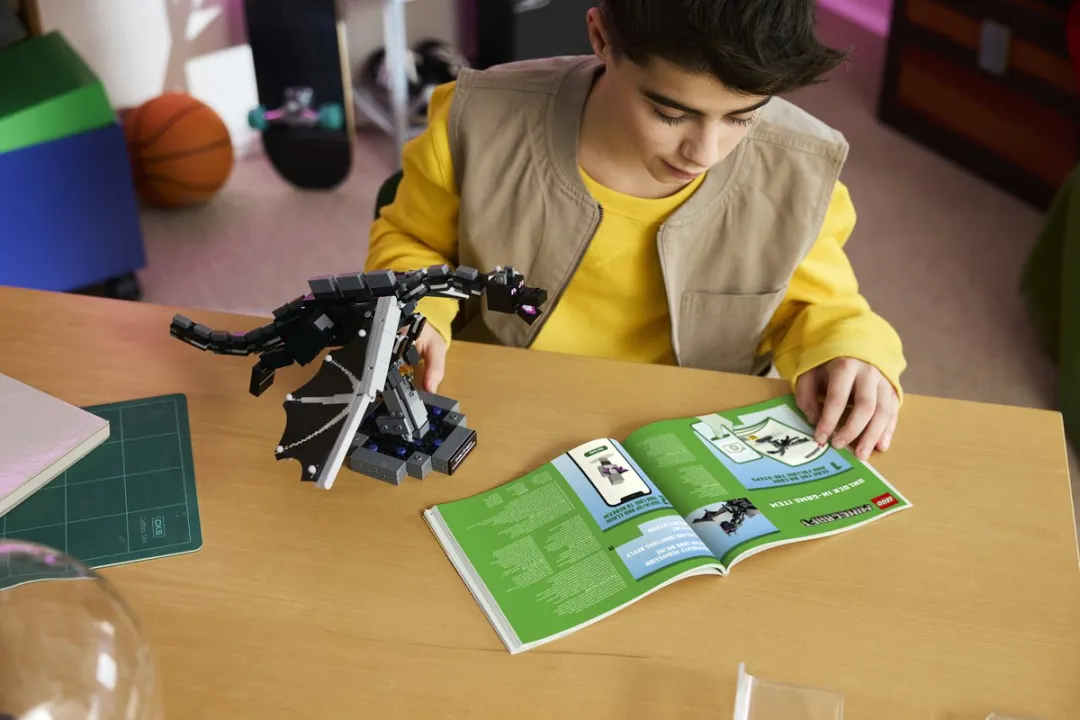 LEGO Minecraft De Enderdraak Bouwspeelgoed 710 Stuks - Meerkleurig