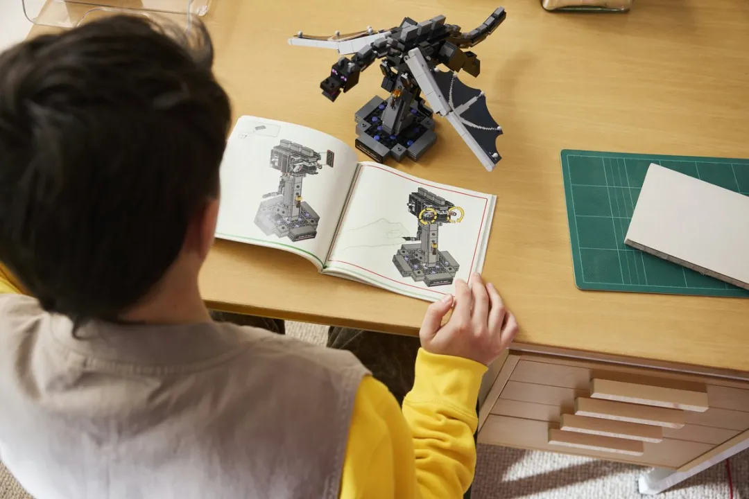 LEGO Minecraft De Enderdraak Bouwspeelgoed 710 Stuks - Meerkleurig